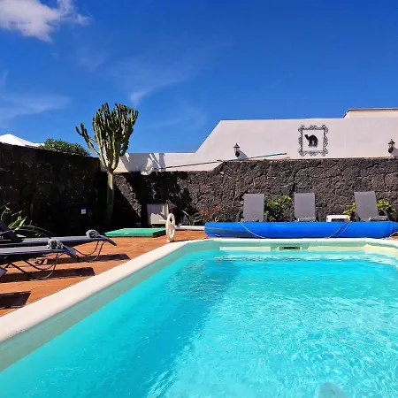 Lagarto Heated Pool Aircon * Playa Blanca (Lanzarote)