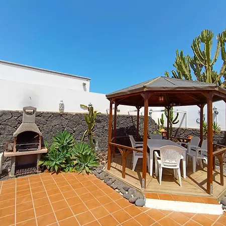 Lagarto Heated Pool Aircon * Playa Blanca (Lanzarote)
