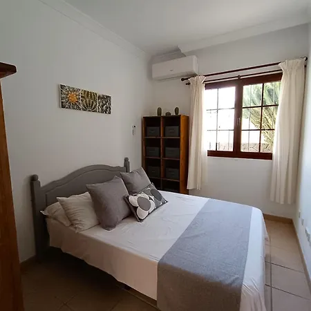 Lagarto Heated Pool Aircon Vila Playa Blanca (Lanzarote)