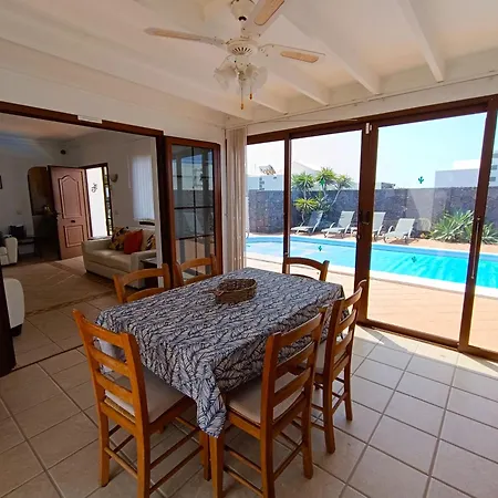 Lagarto Heated Pool Aircon Vila